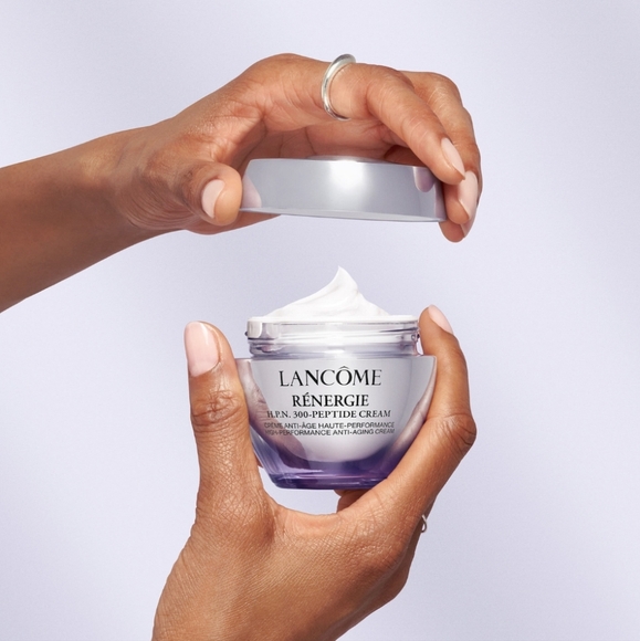 2/$20✨️Lancome Renergie Cream✨️ - Picture 1 of 4